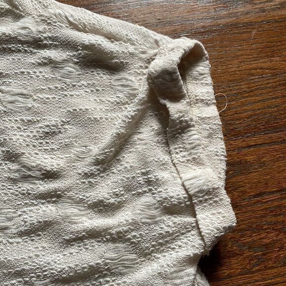 Umgee Cream Textured Shirt Sleeve Tee - Picture 5 of 8